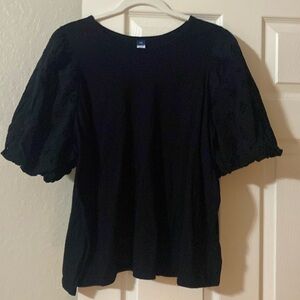 Women’s black eyelet sleeve shirt